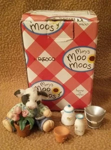 Mary's Moo Moos Figurine 1994"BLOOM WHERE YOU ARE PLANTED" Cow w Flowers #104914 - Picture 1 of 9