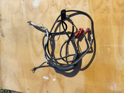 Chevrolet Suburban 1999 - Tahoe - GMC Yukon 5,7 cables de batería positivos - negativos Foto 1 de 2