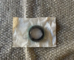 Seal, Plain Encased NSN:5330014244115 P/N 18662 NOS - Imagen 1 de 1