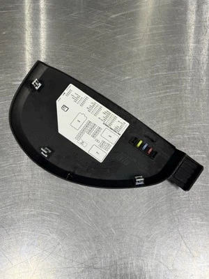 Chevrolet Suburban 1500 2007-2013 caja de fusibles cubierta tablero moldura OEM 25826955 Foto 1 de 4