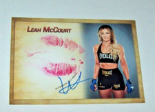 2022 Collectors Expo MMA Fighter Leah McCourt Autographed Kiss Card