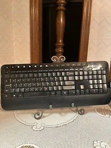 Microsoft Wireless Desktop 2000 Keyboard & Receiver - Picture 1 of 4