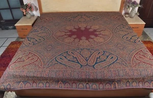 RED & BLUE Jacquard Design Bedspread Paisley Bedding 100% Cashmere Bed Cover - Picture 1 of 6