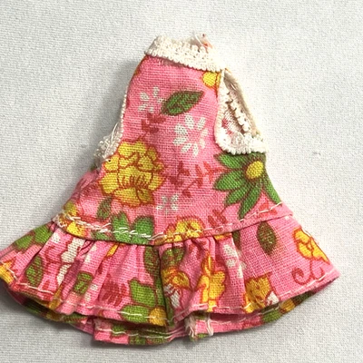 Vestido a Presión Vintage Años 60 Barbie/Tutti Moda CLON Rosa Floral Sin Mangas ~ En muy buena condición Foto 1 de 4