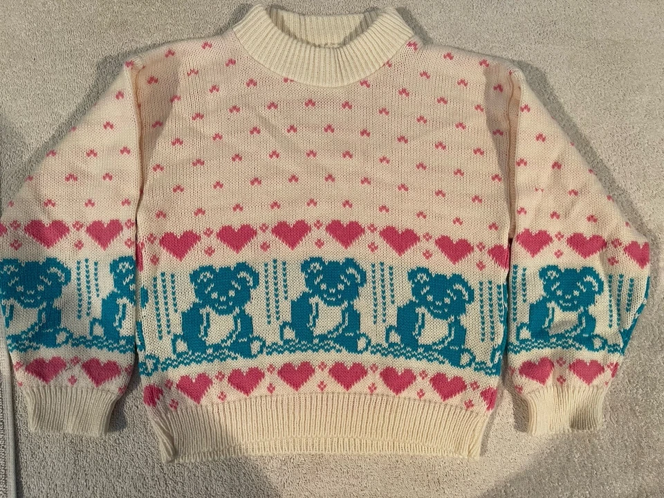 Suéter tejido corazón oso de peluche vintage para niños pequeños color rosa crema azul estilo retro años 80  Foto 1 de 4