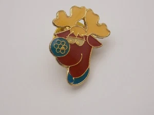 Rudolf pin badge head with blue collar - Picture 1 of 2