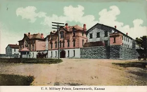 Cartolina Leavenworth Kansas US Military Prison KS LP37 - Foto 1 di 2