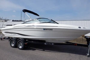 2012 Sea Ray 205 Sport Freshwater 4.3 MPI 220 HP Boat - Picture 1 of 39