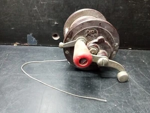 Vintage Saltwater Fishing Reel Red Bakelite Working - Picture 1 of 21