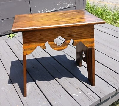 Vintage Yellow Pine Bench with Canted Side Legs and Pierced Wood Cut Out Designs - Image 1 of 4