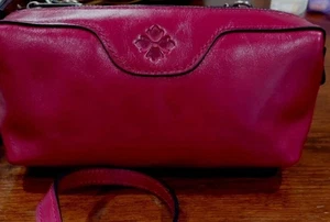 Patricia Nash Joliet Crossbody Leder Clutch Handtasche in Magenta NEU Neu mit Etikett - Bild 1 von 5