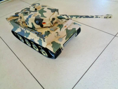 Torro RC Panzer Tiger 1   BB Schuss 1:16 mit Metall Unterwanne - Bild 1 von 4