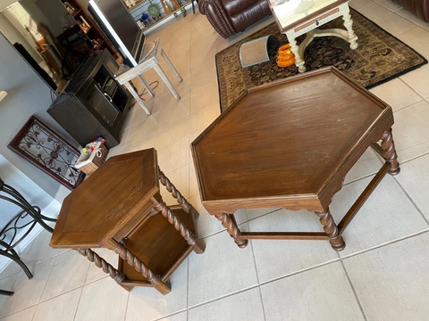 RARE Ethan Allen Royal Charter tables. Spindle Cover