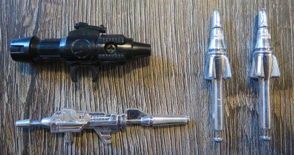 Autobot Mirage Transformer Part lot missile launcher hunting rifle - Image 1 of 1