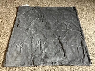 Funda de almohada de terciopelo gris IKEA Sanela 26"x26" Foto 1 de 4