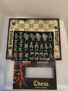 Pirates of the Caribbean Chess Set COMPLETE 2006 Dead Man's Chest Disney - Picture 1 of 1