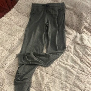Runway Youth Sz XL/16 Gray Light Sweatpants Pockets, drawstring, gathered cuff, - Picture 1 of 9