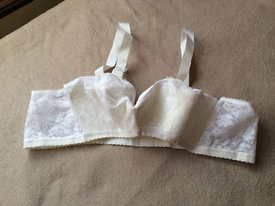 LADY CAMEO  50D  WHITE LACE SOFT CUP BRA STYLE 707 NWOT - Image 1 of 4