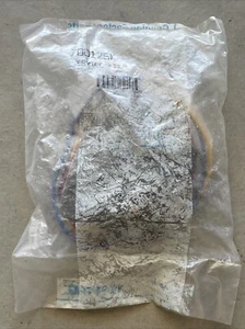 700125K OEM Factory Genuine Maytag Range Receptacle Kit New Old Stock Part - Picture 1 of 3