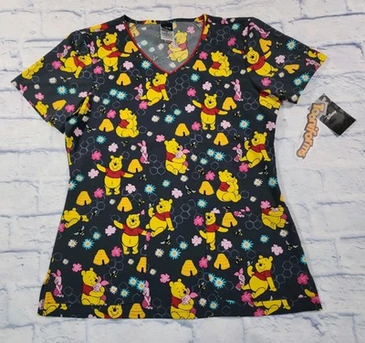 Blusa Médica Veterinaria Cuello en V DISNEY Winnie the Pooh MUJER TALLA S Lechón Foto 1 de 4
