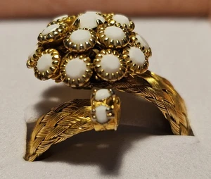 Vintage unsignierter Judy Lee Cluster Ring, weißes Milchglas, selten geflochten goldfarben! - Bild 1 von 11
