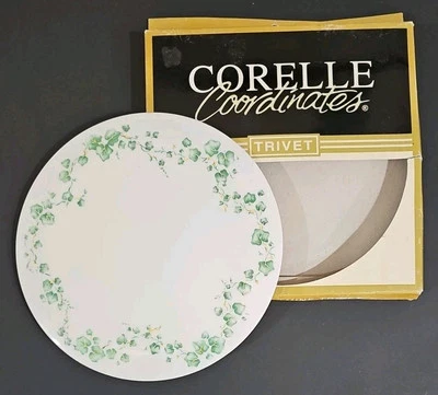 Vintage Corelle Coordinates Trivet, Melamine, 1998  green ivey pattern with box - Image 1 of 4