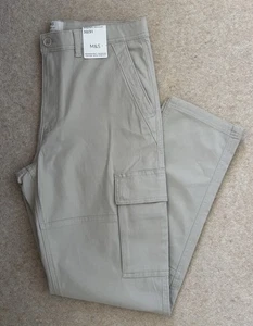 M&S MENS STONE BEIGE TAPERED FIT CARGO TROUSERS Waist 32” Leg 31” Bnwt - Picture 1 of 9