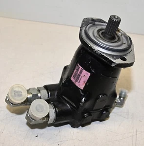 Bobcat AT450 Tractor Hydraulic Piston Motor Eaton 74118-DBZ-01 NEW - Picture 1 of 3
