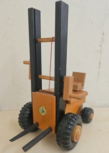 Vintage Holzspiele Tom Toys Holzmodell Gabelstapler Spielzeug 33,5 cm groß, sehr guter Zustand - Bild 1 von 14