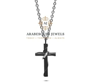 MENS CHUNKY CROSS DESIGNER CHAIN/PENDANT/NECKLACE. STAINLESS STEEL. BLACK/SILVER - Picture 1 of 2