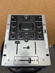 Numark iM1 2-Channel DJ mixer with iPod Dock READ - Picture 1 of 6