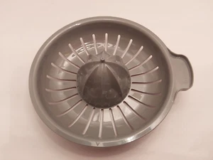 Oster 11 Cup Wide Mouth Food Processor FPSTFP4255 Replacement Juice Tray - Picture 1 of 7