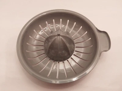 Oster 11 Cup Wide Mouth Food Processor FPSTFP4255 Replacement Juice Tray - Image 1 of 4