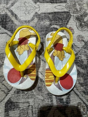 Baby Kids Winnie The Pooh Flip-Flop Sandal With Back Size 5/6 - Image 1 of 2