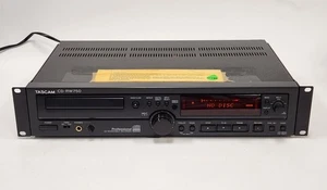 Tascam Professional CD Player/Recorder CD-RW750 - TESTED & WORKING - Picture 1 of 5