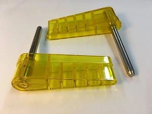 Williams Logo Flipper klar gelb durchscheinend Flipper Kunststoffschläger mit Schäften  - Bild 1 von 1