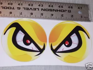 PAR DE CALCOMANÍAS DE VINILO AMARILLAS SIN MIEDO OJOS CAPUCHA DE ADMISIÓN ESCOPETA Ojo CUCHARA CATCHER - Imagen 1 de 1