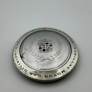 1989-1993 Cadillac DeVille Fleetwood Center Cap Silver Emblem OEM 25558415 - Picture 1 of 6