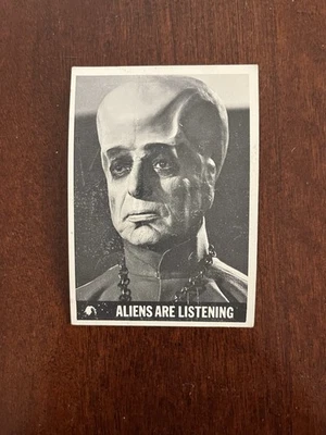 1966 Topps Lost In Space #2 Aliens Are Listening   VG-EX   Free Shipping! - Image 1 of 2