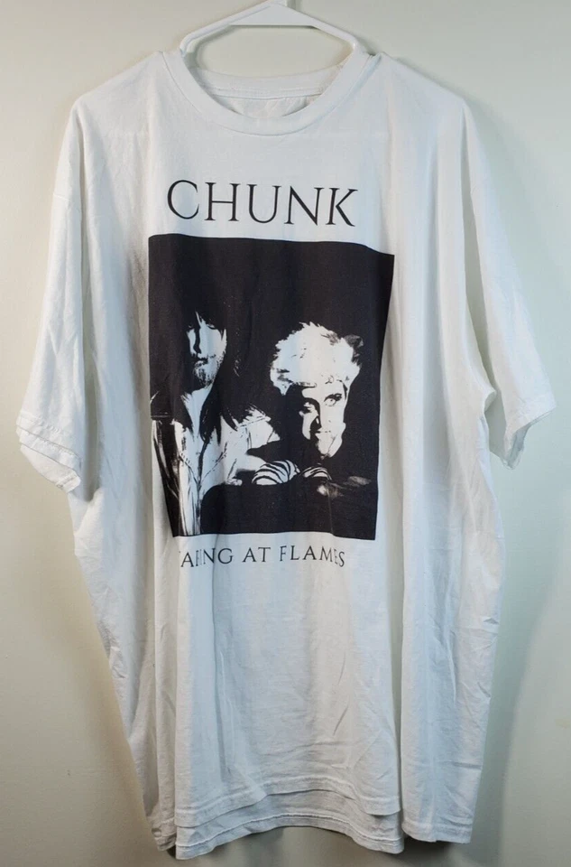 Camiseta masculina manga curta Chunk branca gola redonda Staring at Flames XL - Imagem 1 de 4