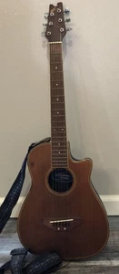 Guitarra acústica de viaje Applause Ovation AA12, sin estuche tamaño 3/4 - Imagen 1 de 6