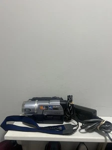 Sony Handycam DCR-TRV140 Digital-8 Camcorder With Power Cord And Battery Tested - Picture 1 of 8