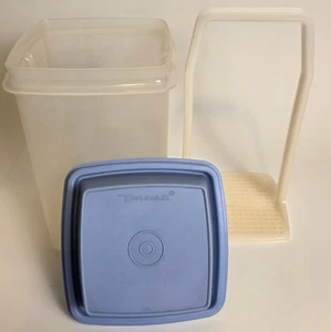 Tupperware Pickle Keeper Container Vintage Clear with a Blue Lid And Lift - Picture 1 of 4