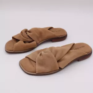 KELSI DAGGER BROOKLYN TWIST SIZE 6M COW SUEDE LEATHER SANDALS CAMEL TAN DISPLAY - Picture 1 of 4