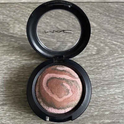 MAC Mineralize Eyeshadow *AURORA* (1.8g/0.06oz) NWOB - *VERY RARE* - Image 1 of 4