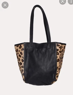 Bolso de Mano CLEOBELLA Cuero Negro Y Pelo de Becerro Musgo Estilo Leopardo Foto 1 de 4