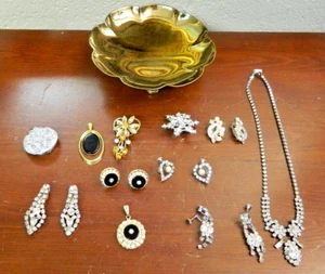 Dirilyte Footed dish & Lot 15 Vintage Costume Jewelry Earrings Pins Rhinestone - Picture 1 of 10