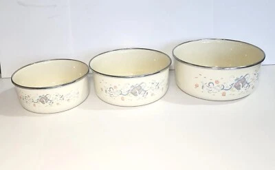 3 tigelas de metal esmaltado com gansos pato country fita azul design maçã aninhamento - Imagem 1 de 4