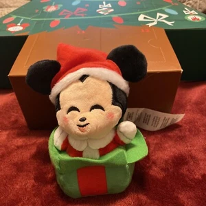 Calendario de Adviento Wishables 2021 Mickey & Friends Peluche **SANTA MICKEY** - Imagen 1 de 5