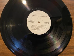 Funk/R&B – Elektra Asylum Funk/Fusion Promo LP (1978 E/A 10-78) NM/NM – Various - Imagen 1 de 7